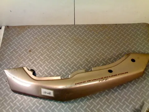 Cowl left rear Suzuki GSF 600 650 Bandit  2000 - 2004