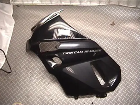 Cowl left upper  Kawasaki ZZR 600 1990 - 1992