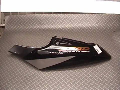 Cowl left rear Suzuki GSX R 600 1995 - 2000