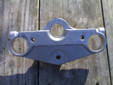 Fork top bridge Suzuki GSX F 600 1988 - 1997