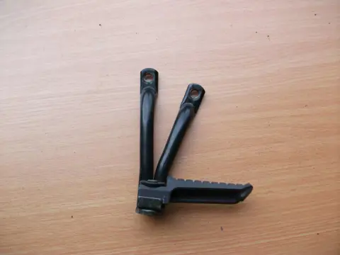 Pillion step left  Kawasaki ZXR 400 1991 - 1996