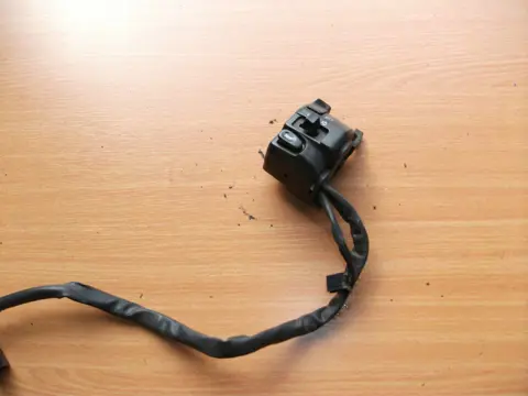 Handlebar switch assy left Kawasaki ZX 7 R 1996 - 2002