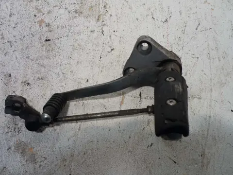 Main step holder left Yamaha FZR 600 1992 - 1994