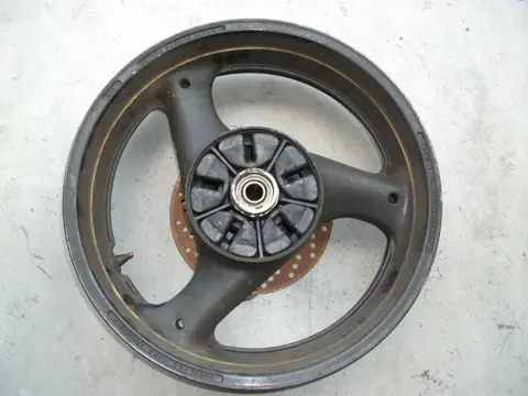Rear wheel Suzuki GSF 600 650 Bandit  1996 - 1999