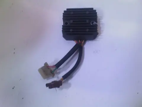 Regulator rectifier  Aprilia RSV 1000 1998 - 2000