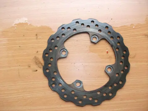 Rear brake disc Kawasaki ZX 10 R 2004 - 2005