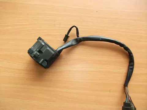 Handlebar switch assy left Kawasaki ZZR 1100 1990 - 1992