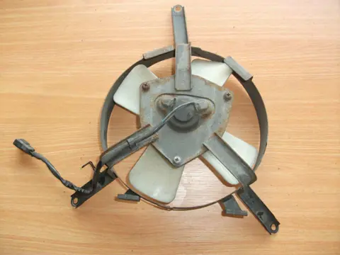 Fan Kawasaki ZZR 1100 1990 - 1992