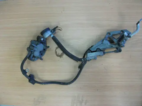 Main step holder Kawasaki ZZR 1100 1990 - 1992