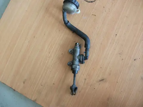 Rear brake master cylinder  Honda CBR 600 F 1999 - 2000