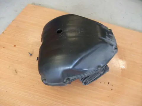 Air cleaner case Honda CBR 600 F 1999 - 2000