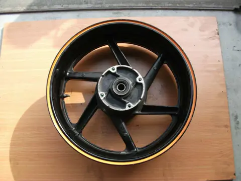 Rear wheel Honda CBR 900 RR 1992 - 1993 / 1994 - 1995