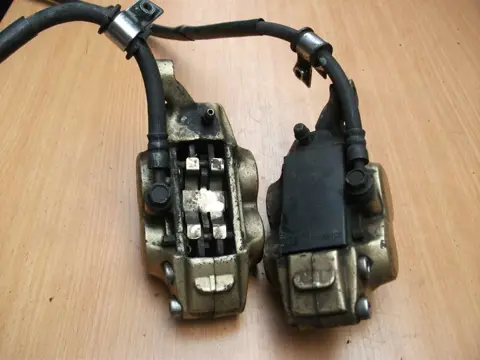 Brake calipers front Yamaha FZR 600 1992 - 1994