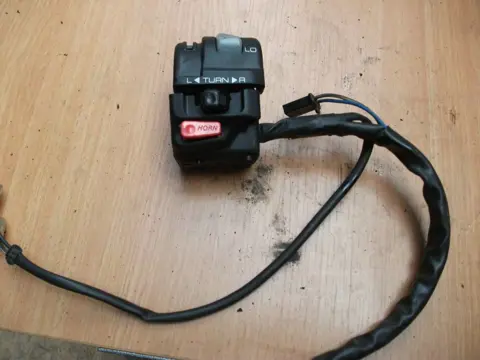 Handlebar switch assy Yamaha YZF 750 1993 - 1995 / 1996 - 1999