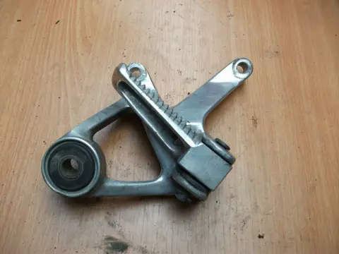 Pillion step left  Yamaha YZF 750 1993 - 1995 / 1996 - 1999