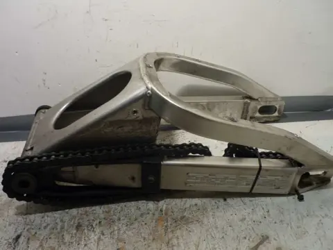 Swingarm Yamaha YZF R1 1998 - 1999