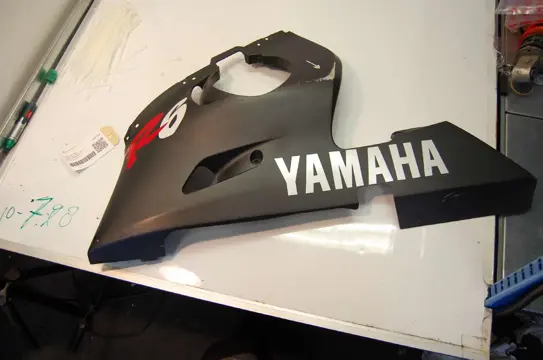Cowl Left lower Yamaha YZF R6 1998 - 2002