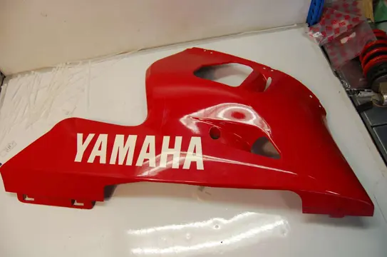 Cowl lower right Yamaha YZF R6 1998 - 2002