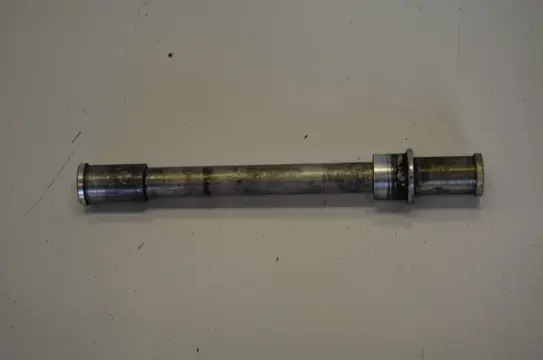 Axle front Kawasaki ZZR 600 1993 - 2005