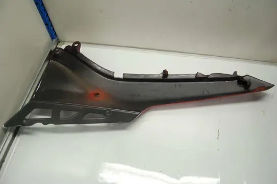 Cowl rear right Suzuki GSX F 600 1988 - 1997