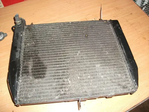 Radiator Yamaha YZF R1 1998 - 1999 / 2000 - 2001