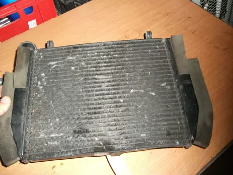 Radiator Yamaha YZF R6 1998 - 2002