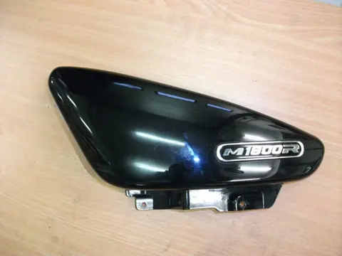 Cowl left small Suzuki M 1800 Intruder 2007 - 2010