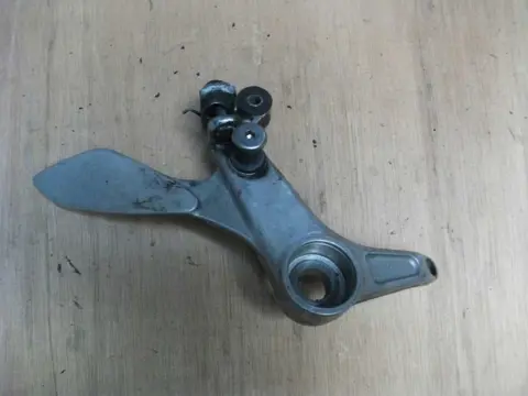 Main step holder left Honda VTR 1000 F 1997 - 2006