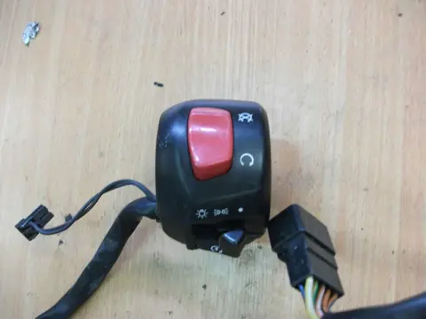 Handlebar switch assy right Suzuki GSX R 1300 Hayabusa 1998 - 2007
