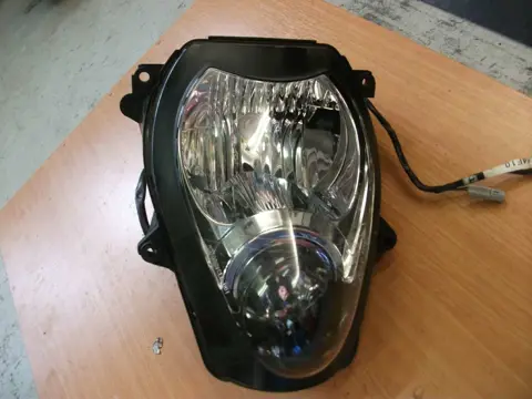 Headlight Suzuki GSX R 1300 Hayabusa 1998 - 2007