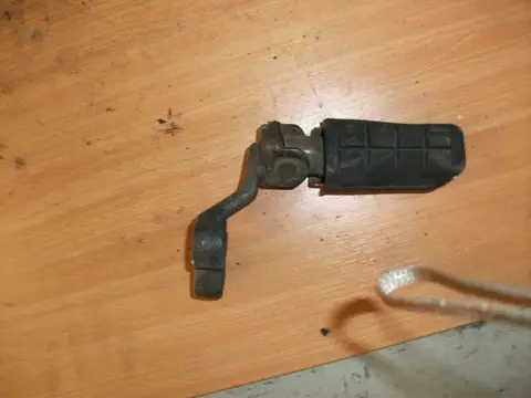 Footrest right Yamaha XJ 900 F 1983 - 1994