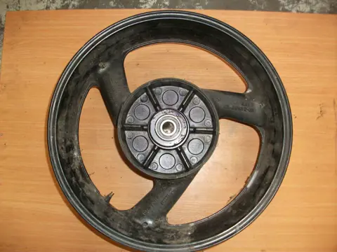 Rear wheel Yamaha FAZER 600 1998 - 2000 / 2001 - 2003