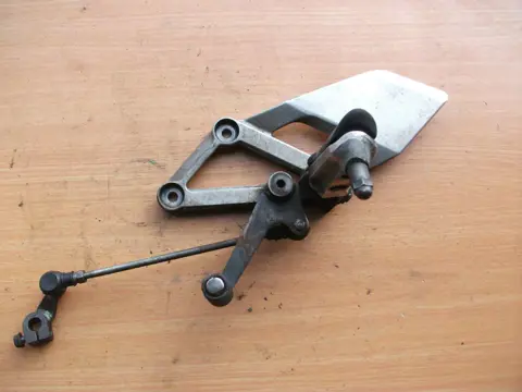 Main step holder left Honda CBR 600 F 1991 - 1994