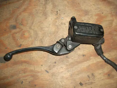 Front brake master cylinder  Honda ST 1100 Pan European 1990 - 2001