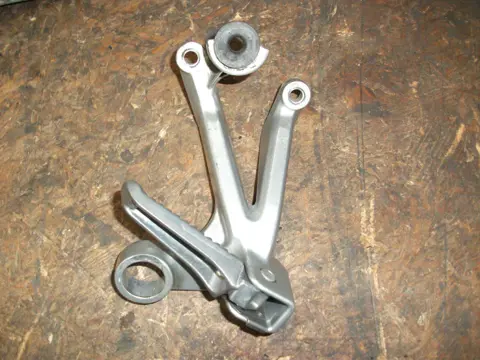 Pillion step right Suzuki GSX R 600 1995 - 2000