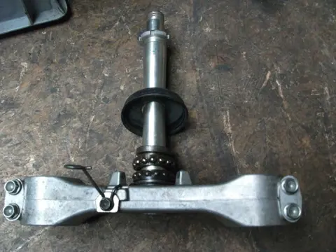 Steering stem Suzuki GSX R 600 1995 - 2000