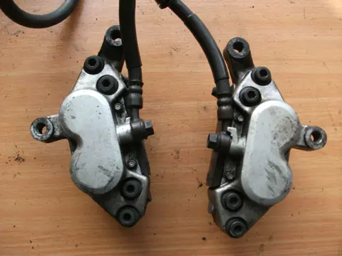 Brake calipers front Yamaha TDM 1991 - 1995