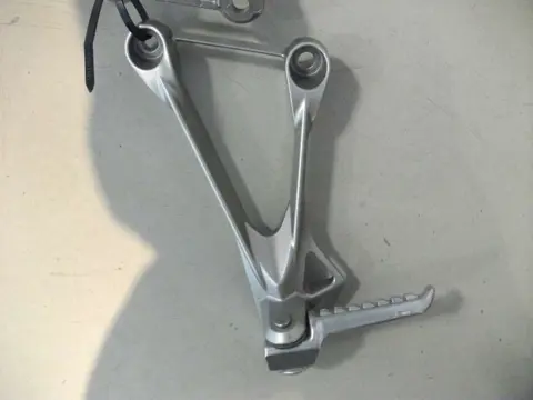 Pillion step left  Kawasaki ZX 6 R 2007 - 2008