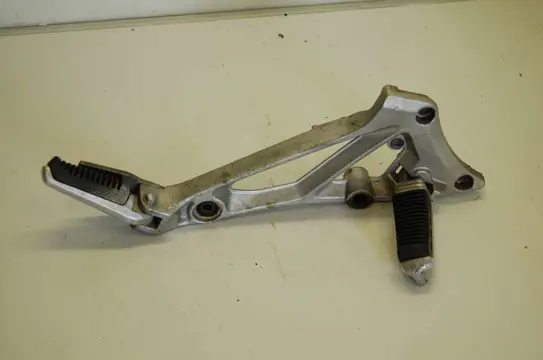 Footrest right Suzuki GS 550 ES 1983 - 1985