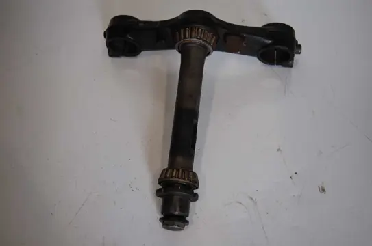 Steering stem Suzuki GS 550 ES 1983 - 1985