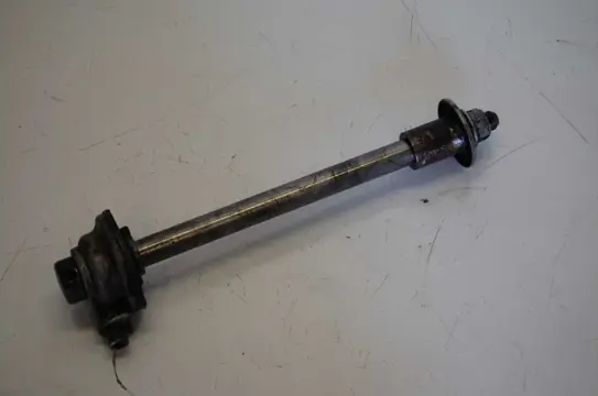 Axle front Suzuki GS 550 ES 1983 - 1985