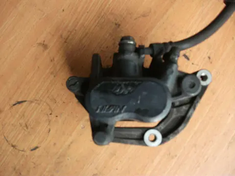 Brake caliper right front Suzuki GSF 600 650 Bandit  1996 - 1999