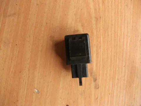 Relay Suzuki GSF 600 650 Bandit  1996 - 1999