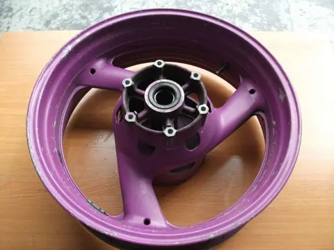Rear wheel Yamaha YZF 750 1993 - 1995 / 1996 - 1999