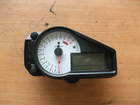 Meter combination Suzuki GSX R 750 2001 - 2003
