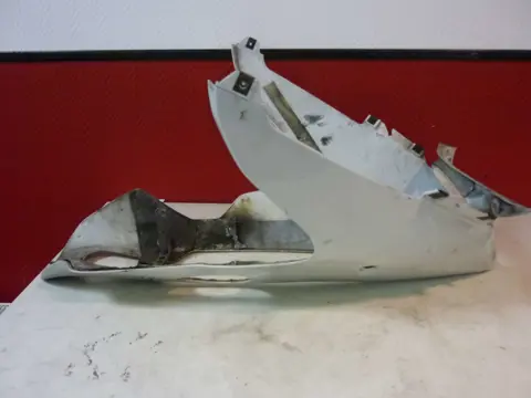 Cowl under Yamaha YZF 1000 Thunderace 1995 - 2002