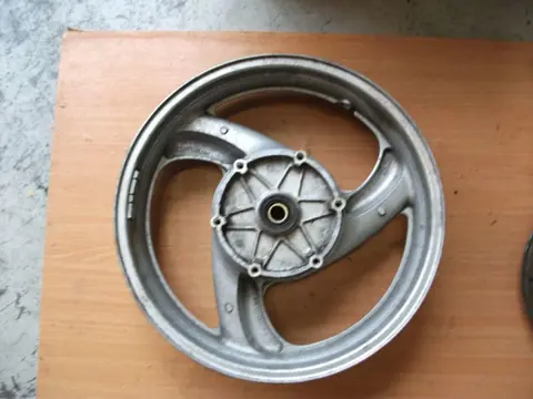 Front Wheel Honda Deauville 650 - 700 1998 - 2001