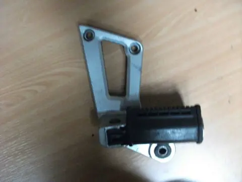 Pillion step left  Suzuki GSX F 1100 1988 - 1994