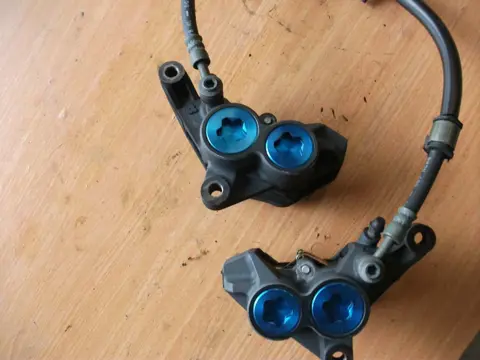 Brake calipers front Yamaha TDM 2001 - 2004