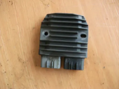Regulator rectifier  Yamaha TDM 2001 - 2004